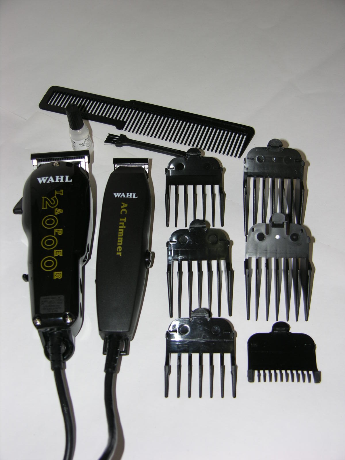 MAQUINA WAHL 8329 300 ESSENTIALS CON 2 MAQUINAS Beauty Master